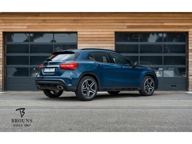 Mercedes-Benz GLA 3