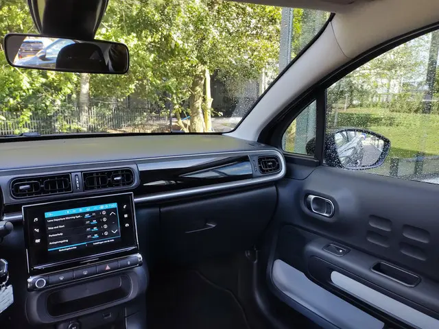 Citroën C3 1.2 PureTech Plus 2024 Benzine 18