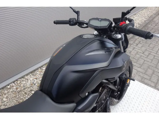 Yamaha MT 07 ABS 2018 Benzine 13