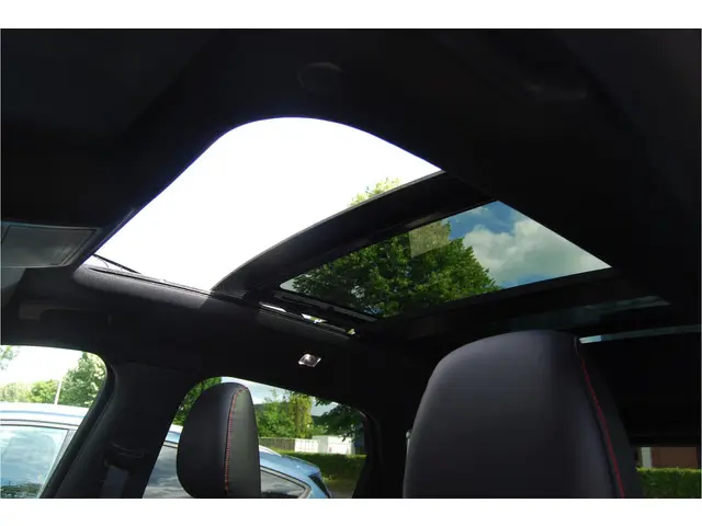 Ford Kuga 2.5 PHEV ST-Line X 225PK 2022 Hybride Benzine 36