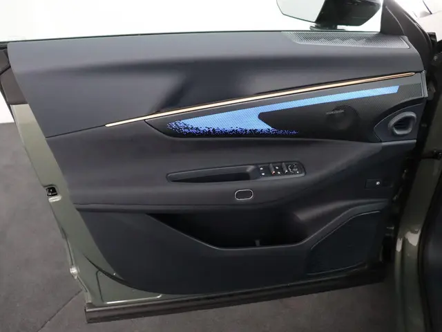 Lynk & Co 08 1.5 More 2025 Hybride Benzine 18