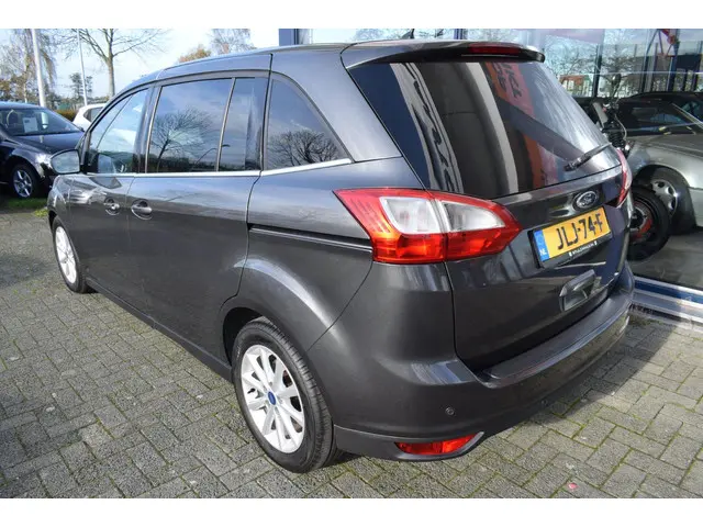 Ford Grand C-Max 3