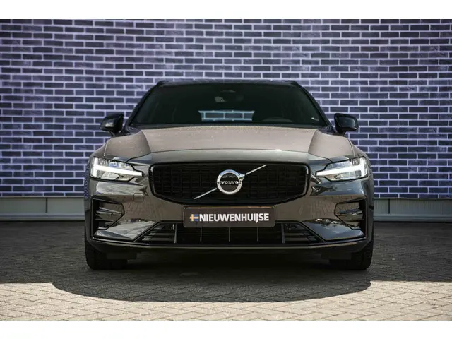 Volvo V60 2.0 B4 Plus Dark 2023 Benzine 9