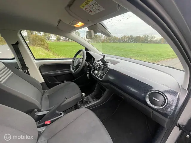 Volkswagen up! 1.0 BMT high up! 2017 Benzine 10