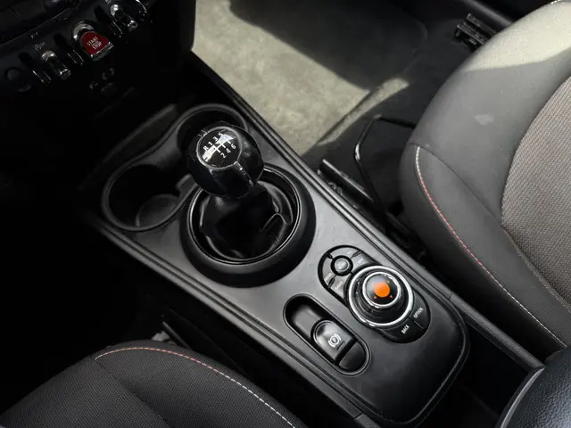 MINI Countryman Mini 1.5 One 2017 Benzine 22