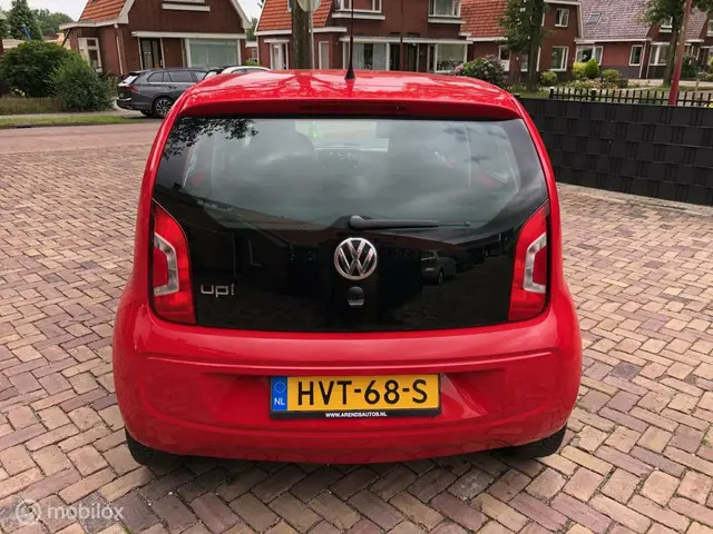 Volkswagen up! 1.0 high up! BlueMotion 2013 Benzine 5