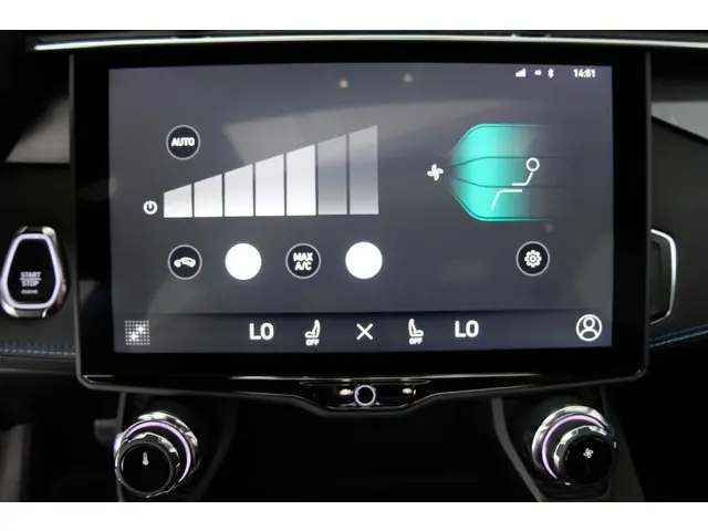 Lynk & Co 01 1.5 2023 Hybride Benzine 11