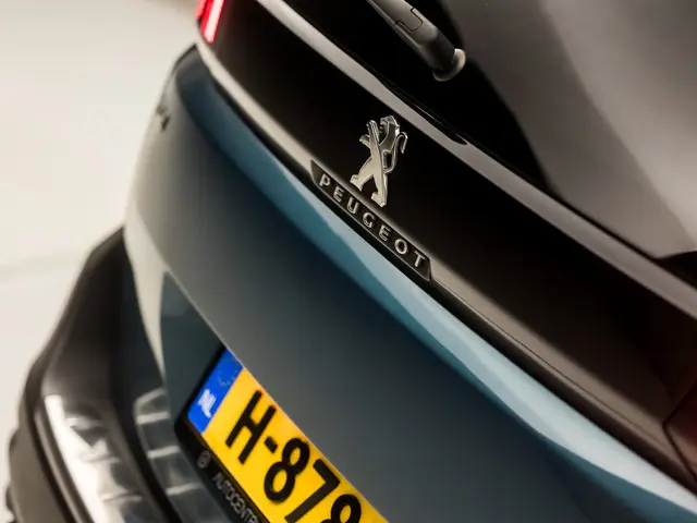 Peugeot 5008 1.2 PureTech Sport 7 Persoons 2020 Benzine 36
