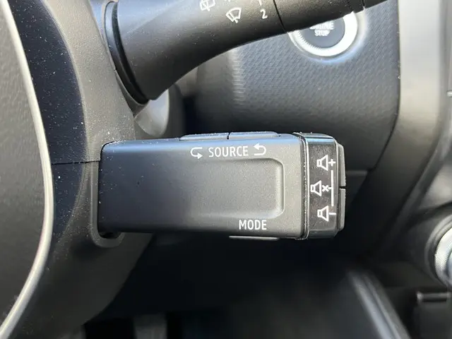 Renault Clio 1.0 TCe Intens 2020 Benzine 23