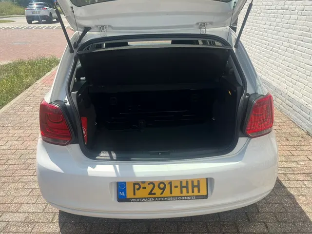 Volkswagen Polo 1.2 Easyline 2013 Benzine 17