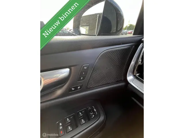 Volvo V60 2.0 B4 Ultimate Dark | 1e eigenaar 2022 Benzine 12