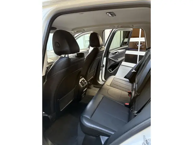 BMW X3 xDrive30e advantage 2021 Hybride Benzine 8