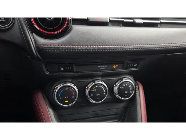 Mazda CX-3 2.0 SkyActiv-G 120 Sports-Line 2017 Benzine 18