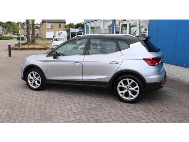 SEAT Arona 3