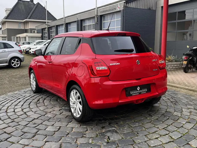 Suzuki Swift 1.2 Select Smart Hybrid 2023 Benzine 3