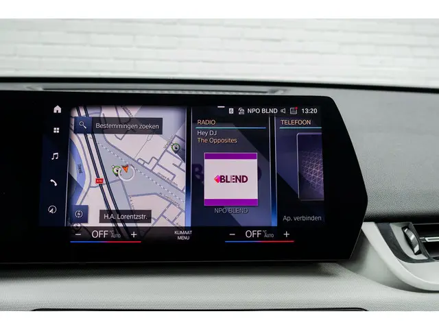 BMW X1 xDrive25e 2023 Hybride Benzine 17