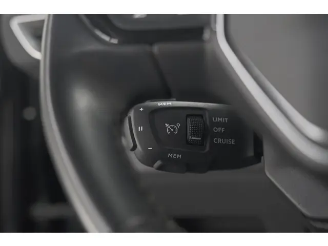 Peugeot 3008 PureTech 130 Allure 2021 Benzine 38