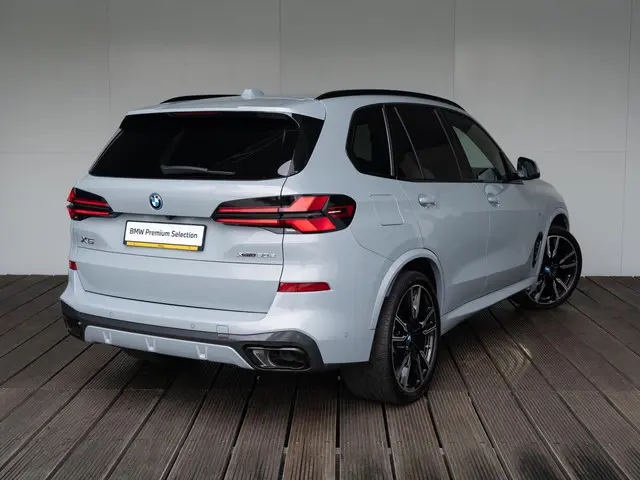 BMW X5 xDrive50e 2023 Hybride Benzine 2