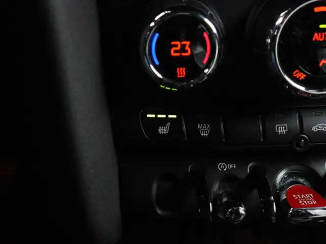 MINI 5-Deurs Cooper 2019 Benzine 15