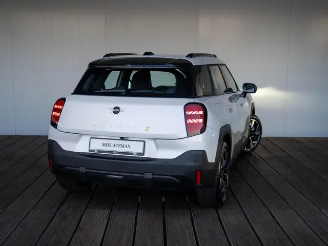 MINI Aceman SE 2025 Elektrisch 2