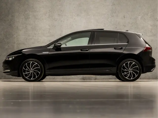 Volkswagen Golf 1.5 TSI Sport 2020 Benzine 2