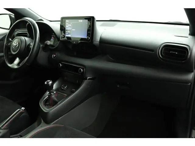 Toyota Yaris 1.6 GR Premium 2021 Benzine 40