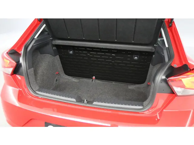 SEAT Ibiza 1.0 MPI 80pk Reference 2023 Benzine 37