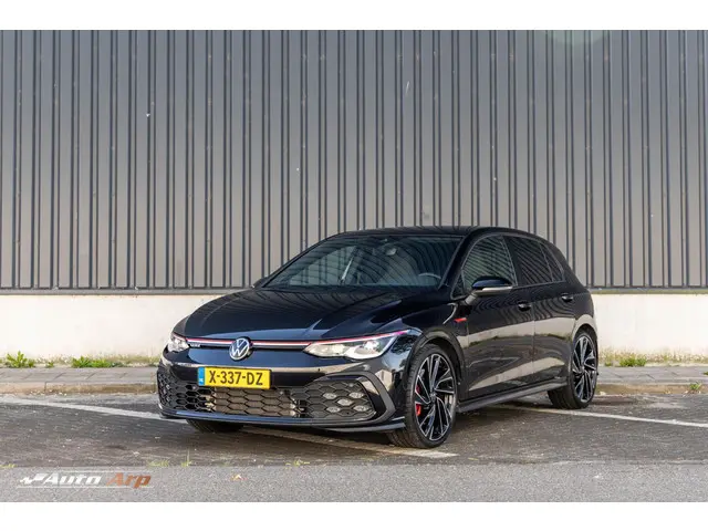 Volkswagen Golf 2.0 TSI GTI 2023 Benzine 8