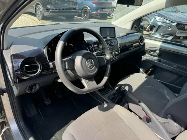 Volkswagen up! 2