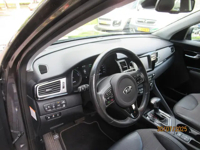 Kia Niro 1.6 GDi PHEV BusinessLine 2018 Hybride Benzine 11