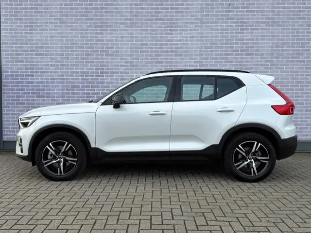 Volvo XC40 2.0 B4 Plus Dark 2025 Benzine 4