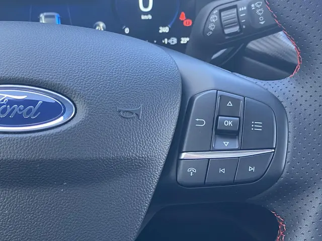 Ford Kuga 2.5 PHEV ST-Line 2026 Hybride Benzine 33