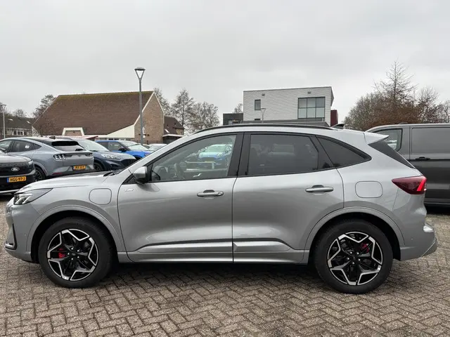 Ford Kuga 2.5 PHEV ST-Line X 2025 Hybride Benzine 4