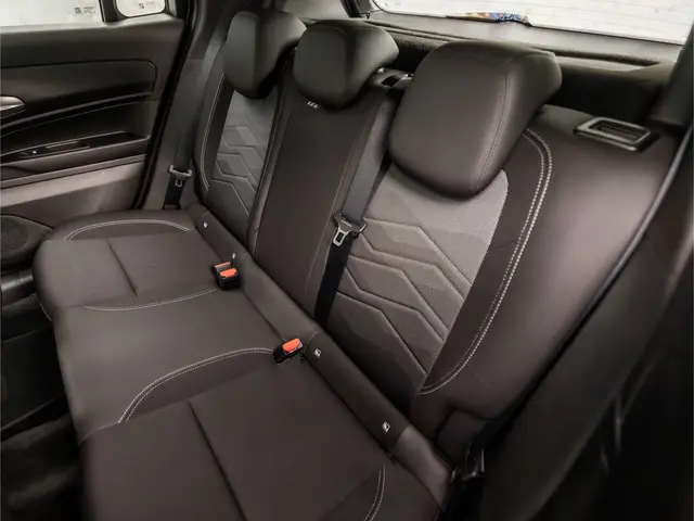 Jeep Avenger 1.2 Altitude Sport 2023 Benzine 15