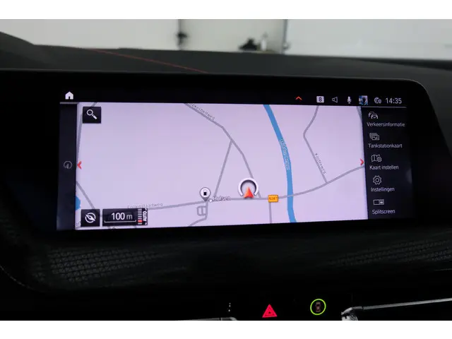 BMW 1 Serie 118i Executive Edition 2020 Benzine 19