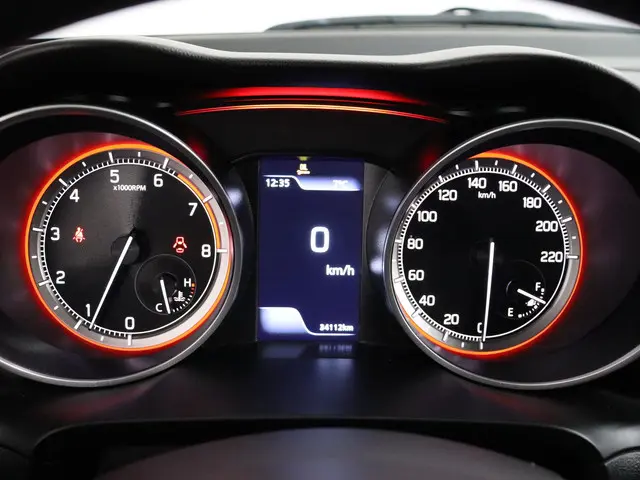 Suzuki Swift 1.2 Select Smart Hybrid 2024 Benzine 4