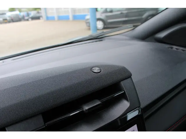 Ford Puma 1.0 EcoBoost Hybrid ST-Line X 2024 Benzine 28