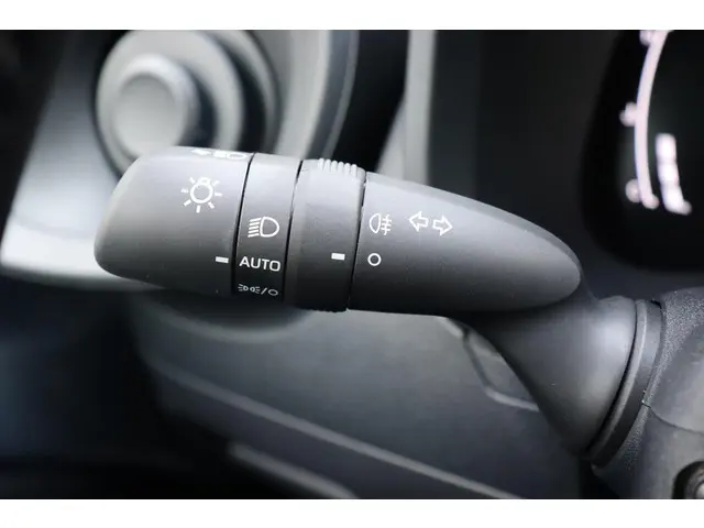 Toyota Aygo X Hybrid 115 Play 2026 Hybride Benzine 12