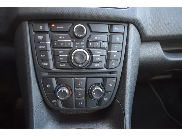 Opel Meriva 1.4 Turbo Berlin 2013 Benzine 11