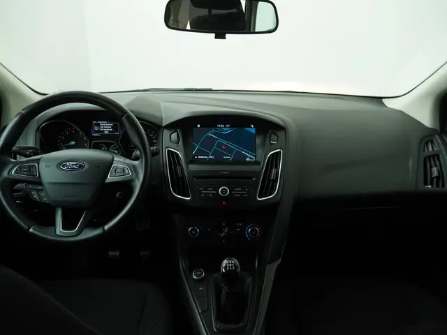 Ford Focus Wagon 1.0 Trend 2017 Benzine 12