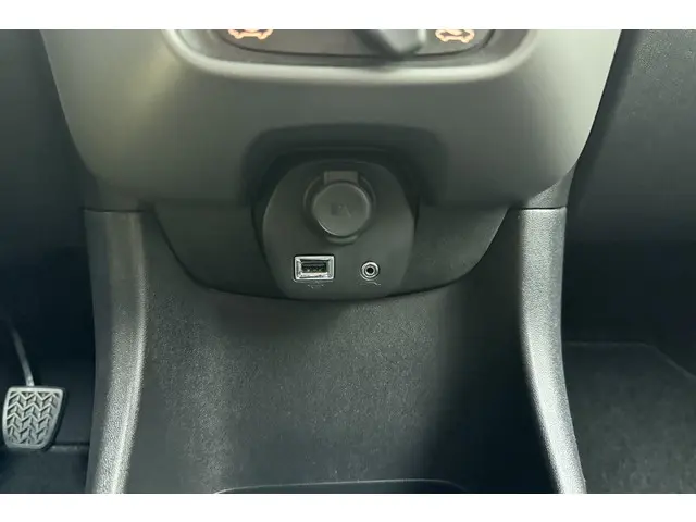 Peugeot 108 1.0 e-VTi Active 2020 Benzine 22