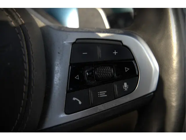 BMW X5 xDrive45e High Executive 2021 Hybride Benzine 12