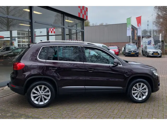 Volkswagen Tiguan 1.4 TSI Sport&Style Pano 2013 Benzine 2