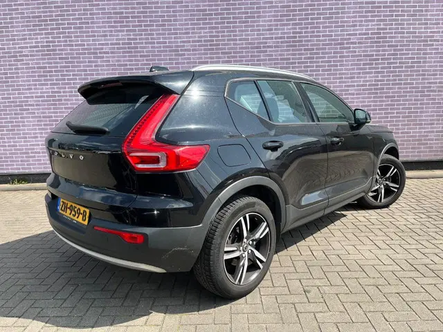 Volvo XC40 1.5 T3 Momentum Pro 2019 Benzine 2