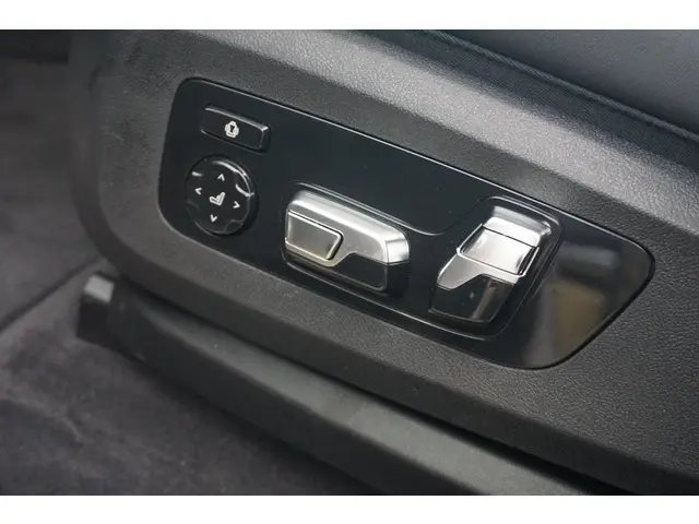 BMW XM 50e 2025 Hybride Benzine 17
