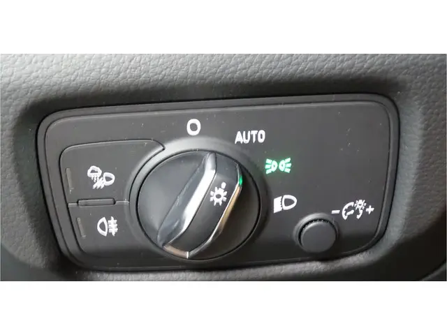 Audi A3 Limousine 35 TFSI Advance Sport 2020 Benzine 42