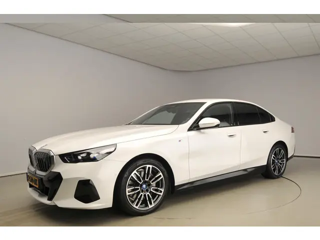 BMW i5 Sedan eDrive40 2024 Elektrisch 46