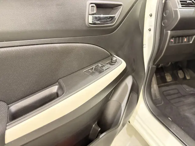 Suzuki Swift HB 1.2 Dualjet Select Navi 2019 Benzine 19