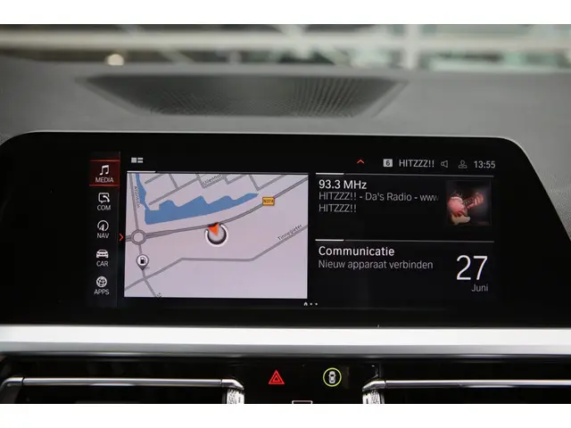 BMW 3 Serie 320i High Executive 2019 Benzine 13