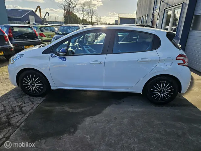 Peugeot 208 1.0 VTi LIKE 2014 Benzine 3